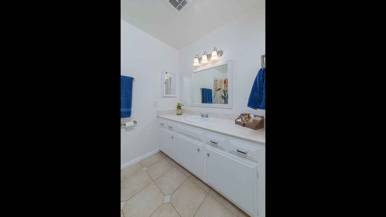 20-1Med-IMG_0336-Edit