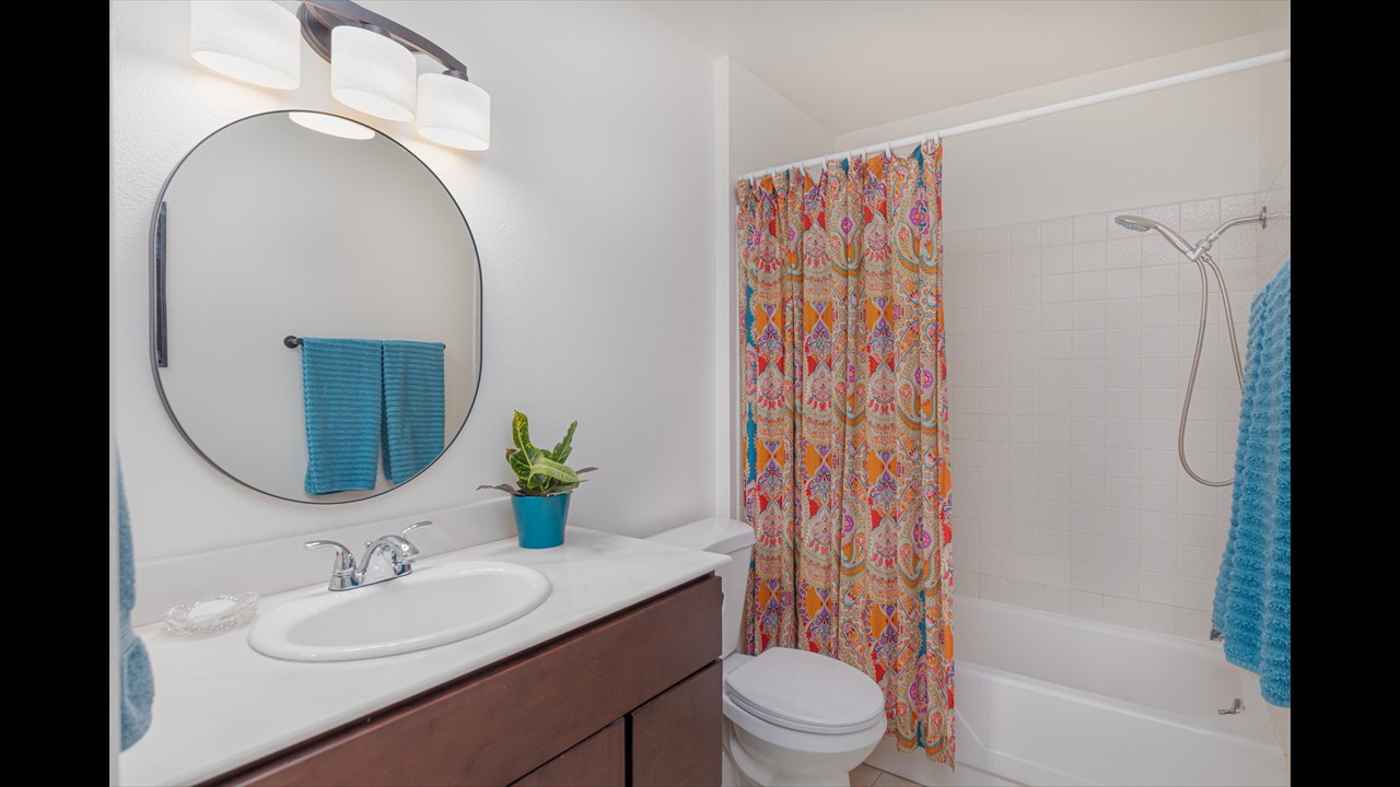 25-1Med-IMG_0385-Edit